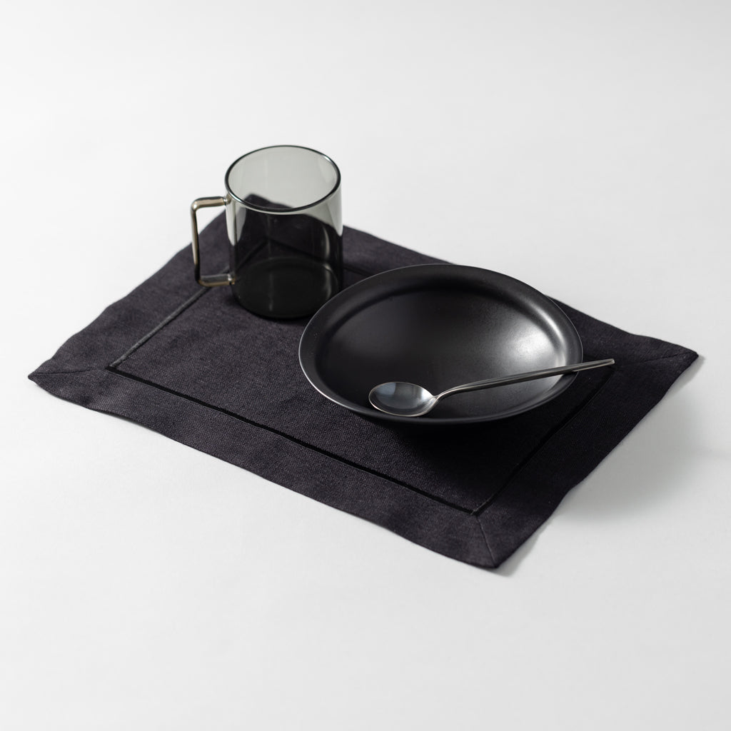 LINEN&DECOR× kuros'別注品】SAVOY ティーマット 黒無地 – kuros.style