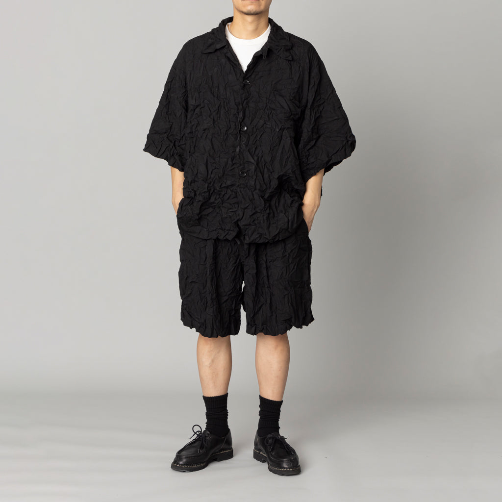 新品　プリーツボリュームパンツ黒色 UNFORM ワッシャープリーツ ショートパンツ 黒 – kuros.style