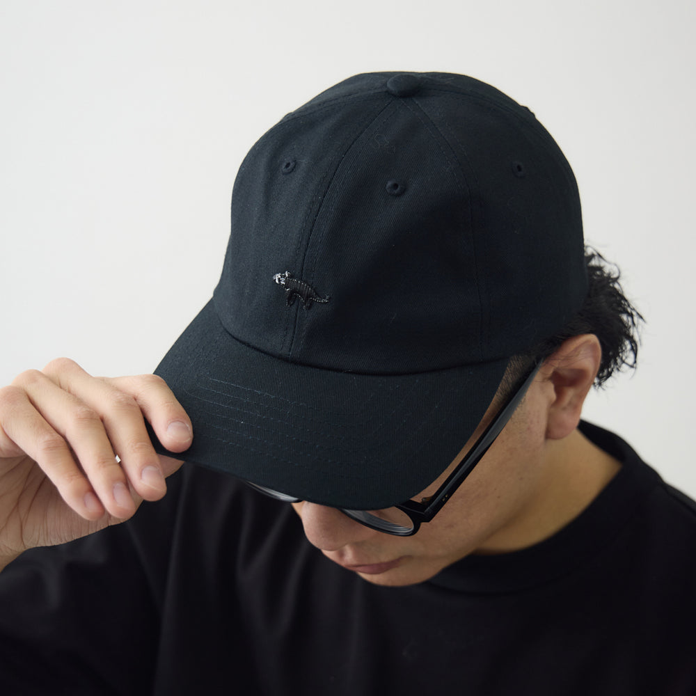 MONDEWORK✕タローマン　サークル刺繍キャップ/黒 kuros'オリジナル】タス丸刺繍キャップ 男女兼用 – kuros.style