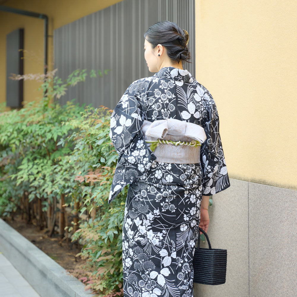 kuros'別注】こだわりの浴衣 秋草柄 レディース – kuros.style