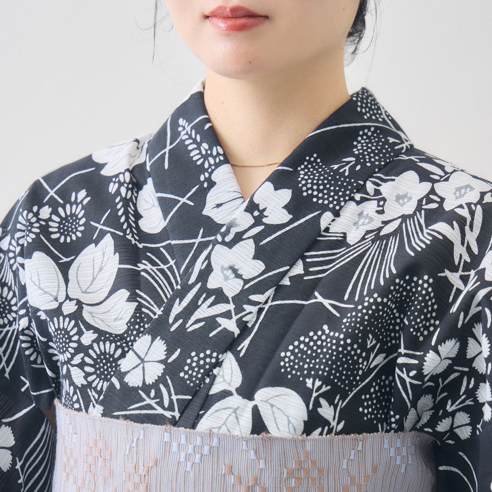 kuros'別注】こだわりの浴衣 秋草柄 ｜国内染色 レディース – kuros.style