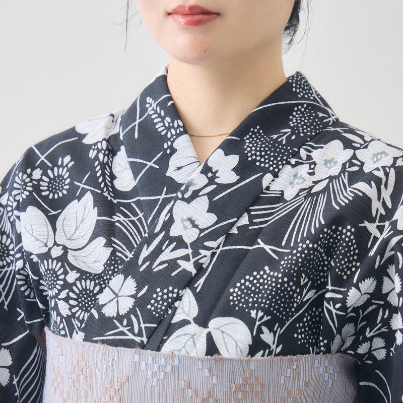 kuros'別注】こだわりの浴衣 秋草柄 ｜国内染色 レディース – kuros.style