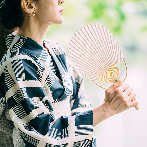 丸亀うちわ 小判型 雲竜 白