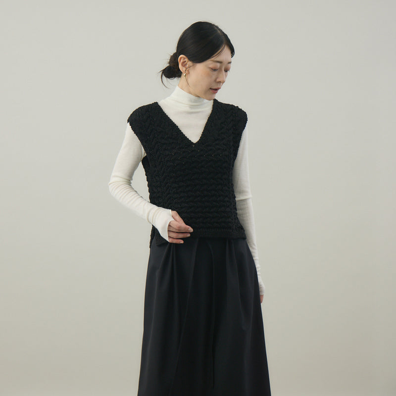 ナイロンリリーヤーンアラン編ベスト｜Vネック レディース