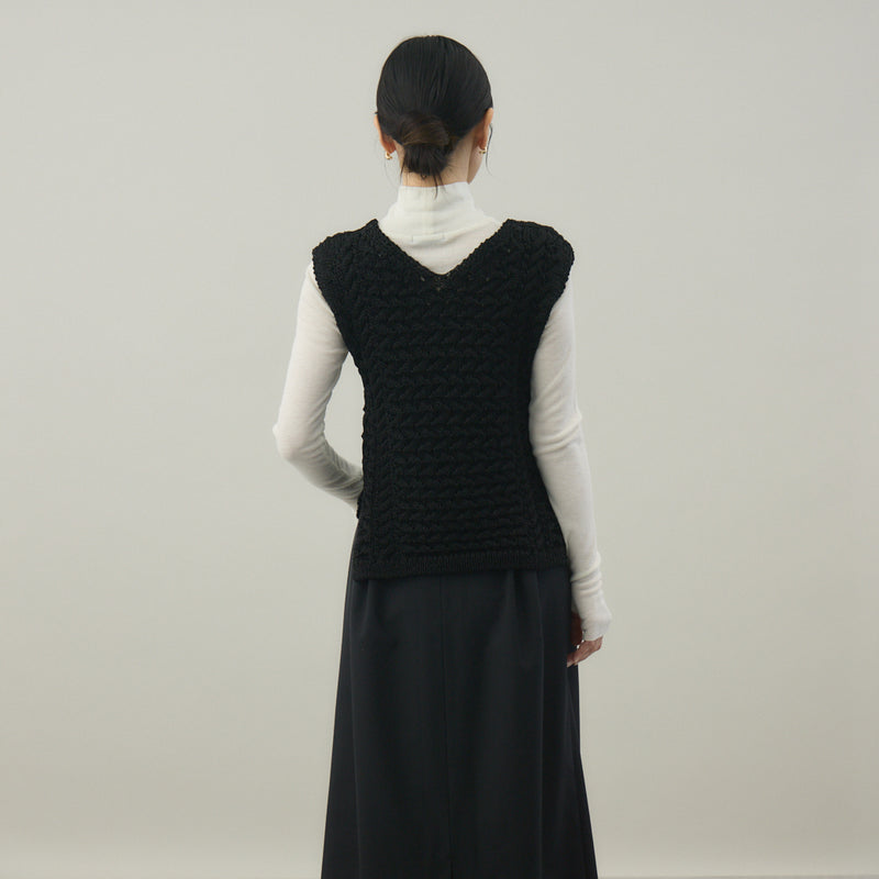 ナイロンリリーヤーンアラン編ベスト｜Vネック レディース