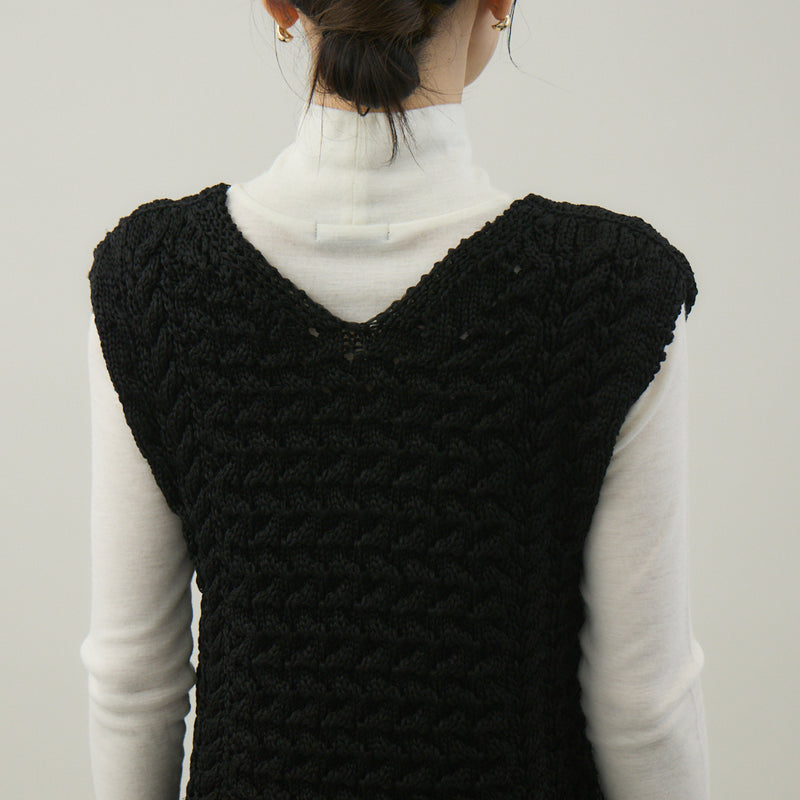 ナイロンリリーヤーンアラン編ベスト｜Vネック レディース