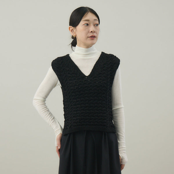 ナイロンリリーヤーンアラン編ベスト｜Vネック レディース