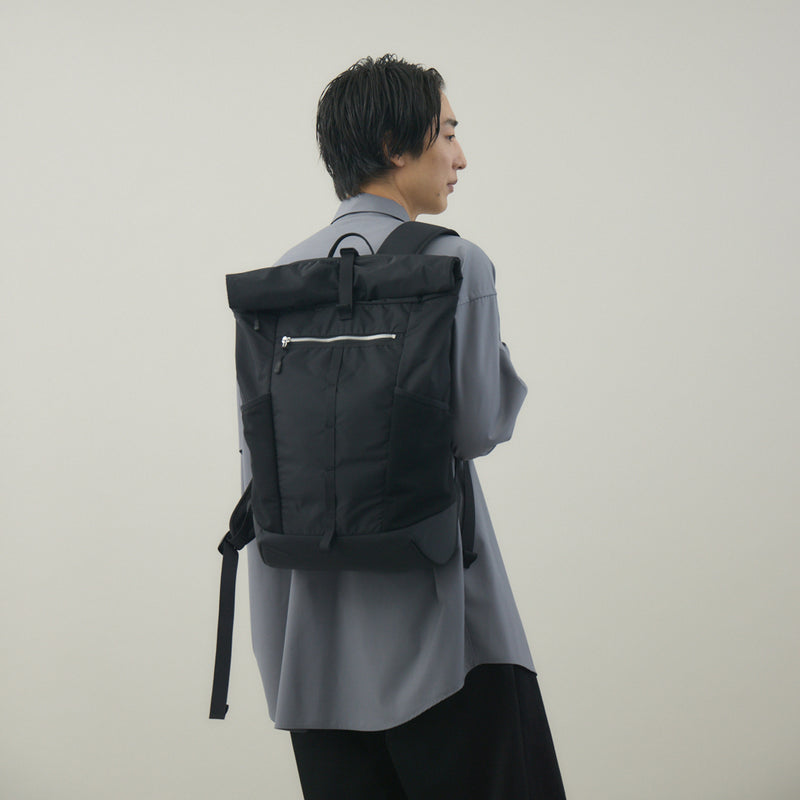 高密度織ナイロン ロールトップリュック 黒 豊岡産