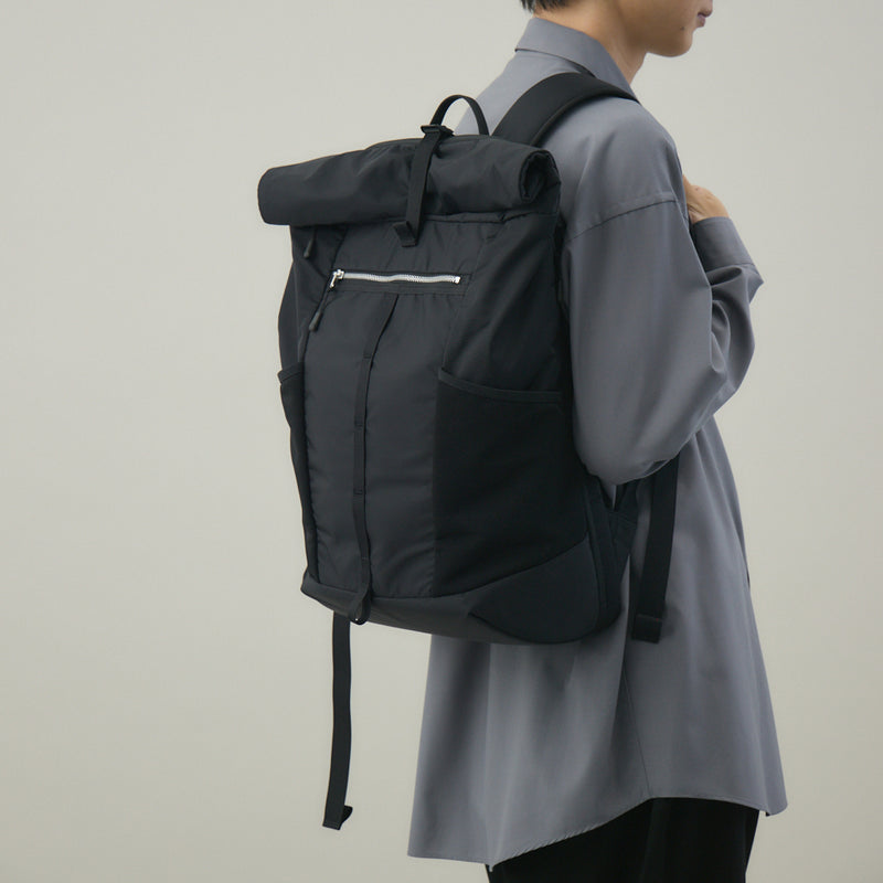高密度織ナイロン ロールトップリュック 黒 豊岡産
