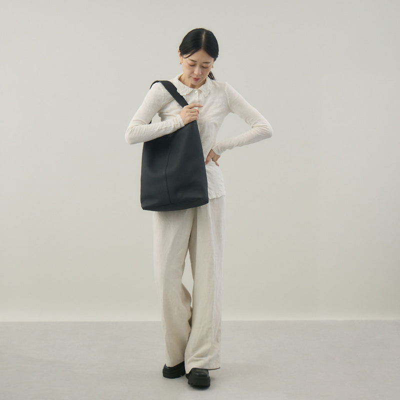 メアリーバケットショルダーバッグ MARY BUCKET SHOULDER / DIPLO SKY｜A4サイズ対応 レザー ユニセックス 黒