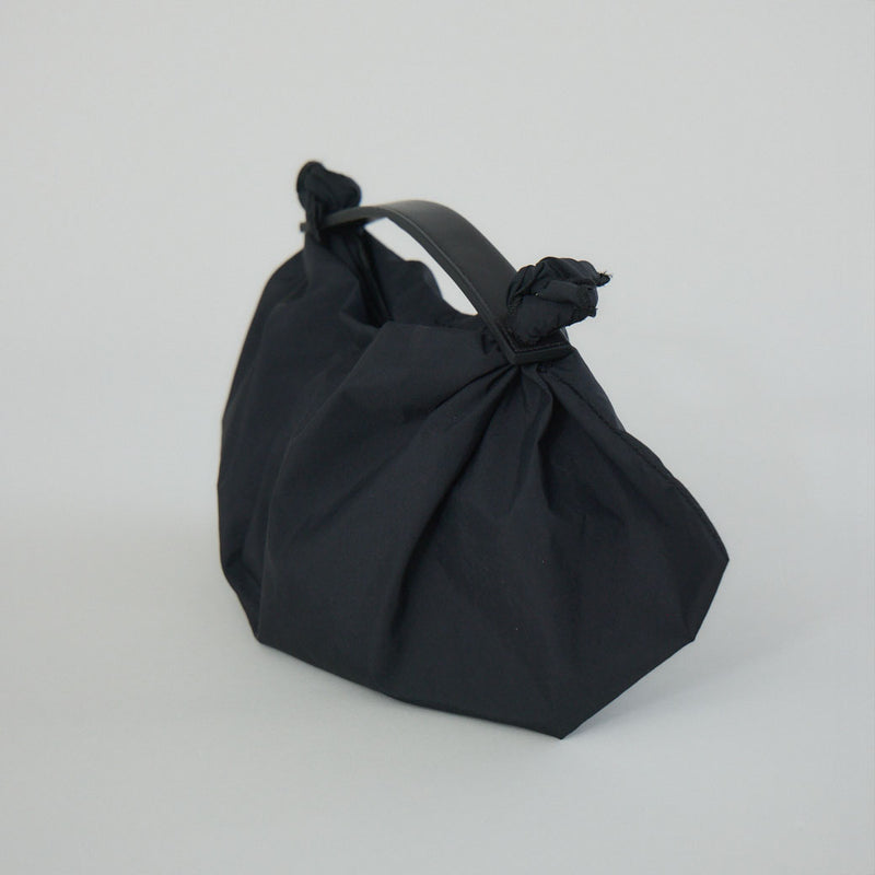 風呂敷バッグ Sサイズ HERRIE FUROSHIKI ONE HANDLE BAG｜ハンドバッグ ユニセックス 黒