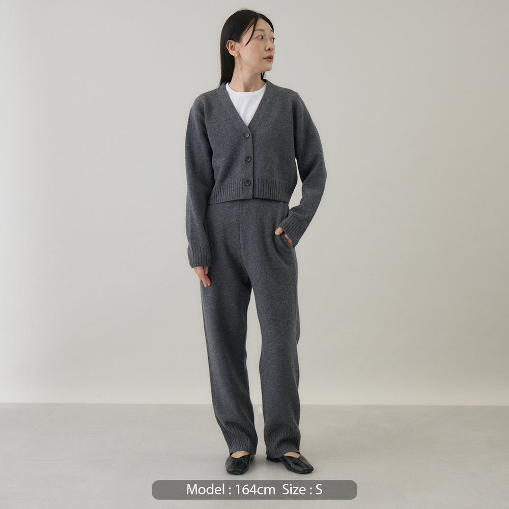 ウールカシミヤ Vネックカーディガン ショート – kuros.style ウールカシミヤ Vネックカーディガン ショート – kuros.style