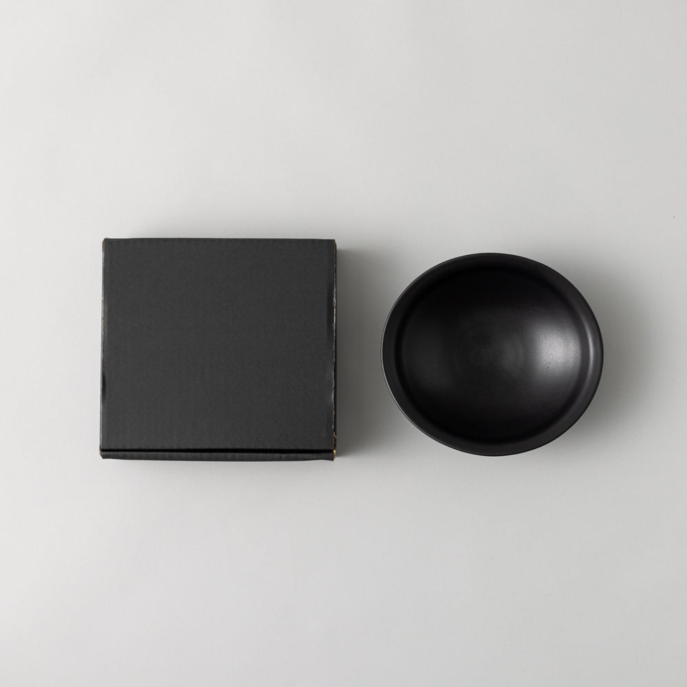kuros'オリジナル釉薬】美濃焼 鉢 17cm 黒 箱入り – kuros.style