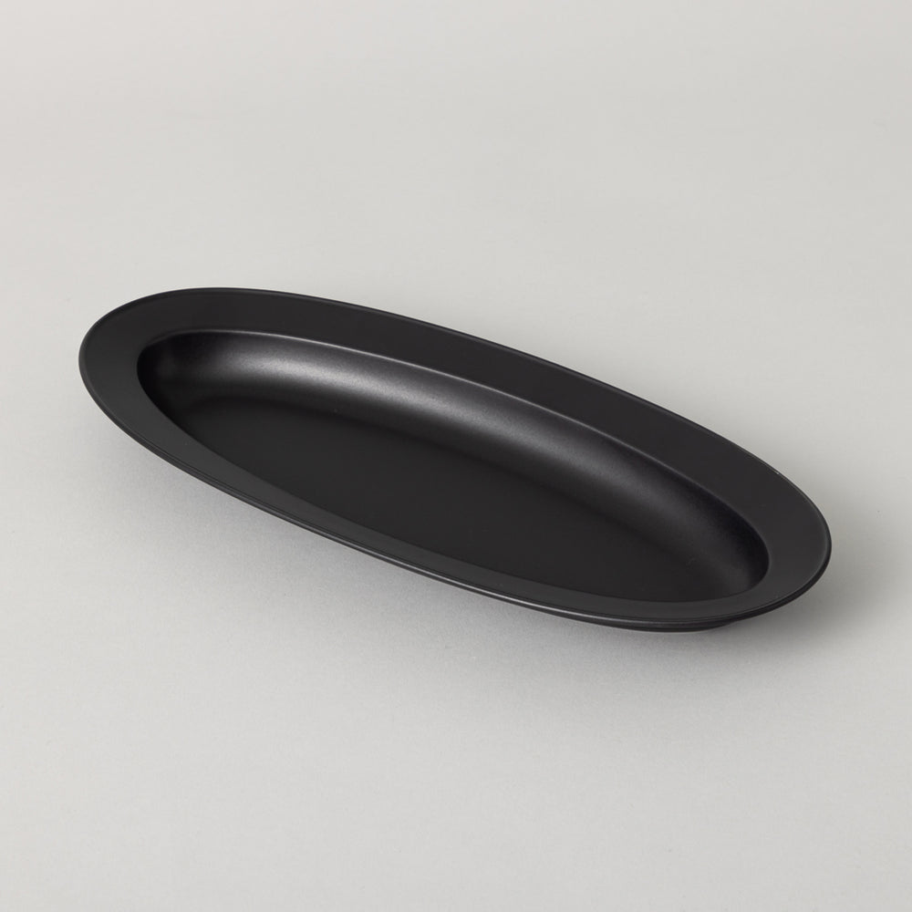 kuros'オリジナル釉薬】美濃焼 オーバル皿 31cm 黒 箱入り – kuros.style