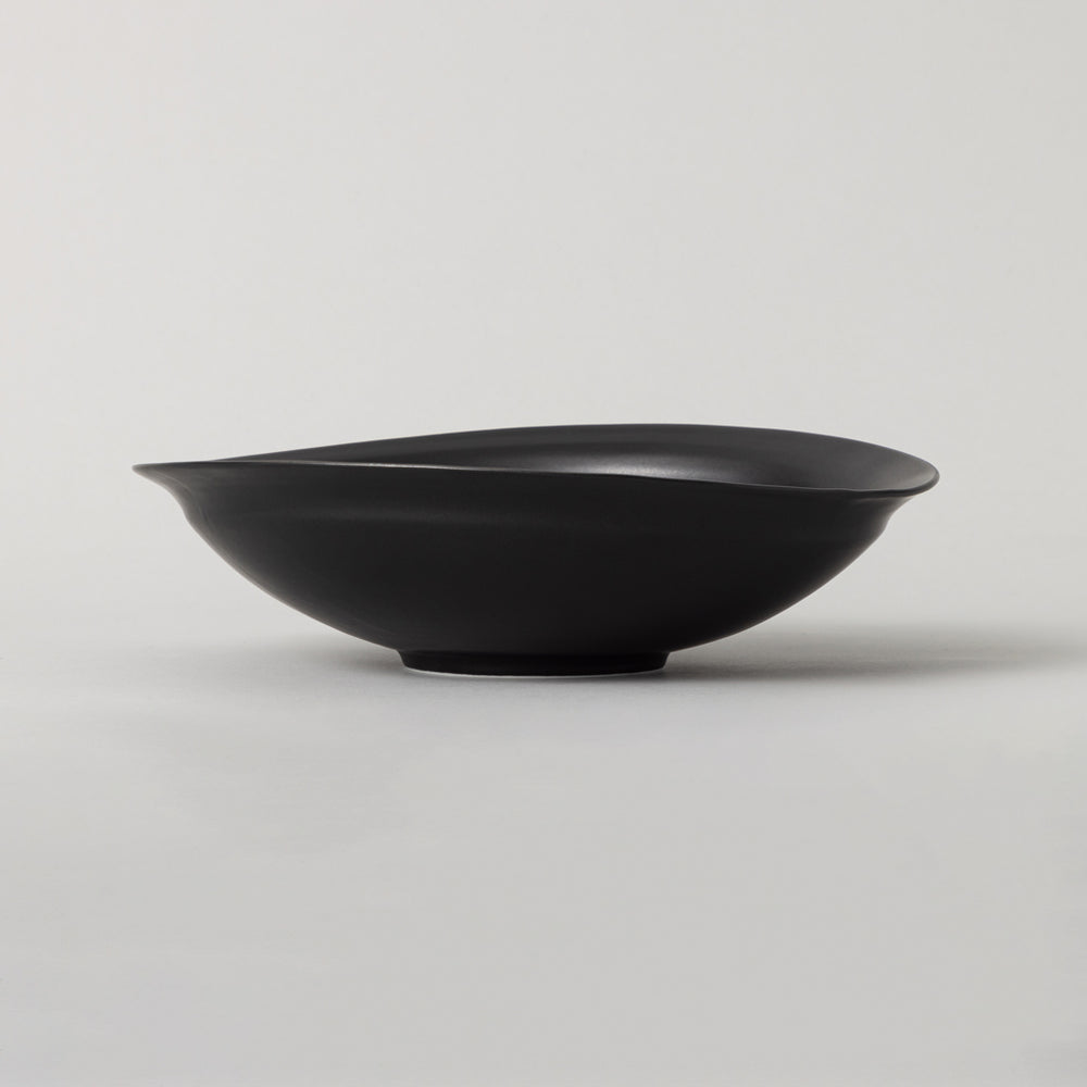 kuros'オリジナル釉薬】美濃焼 鉢 22cm 黒 箱入り – kuros.style