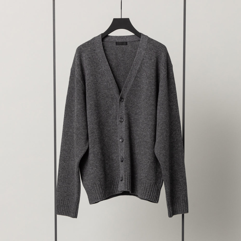 ウールカシミヤ Vネックカーディガン レギュラー – kuros.style