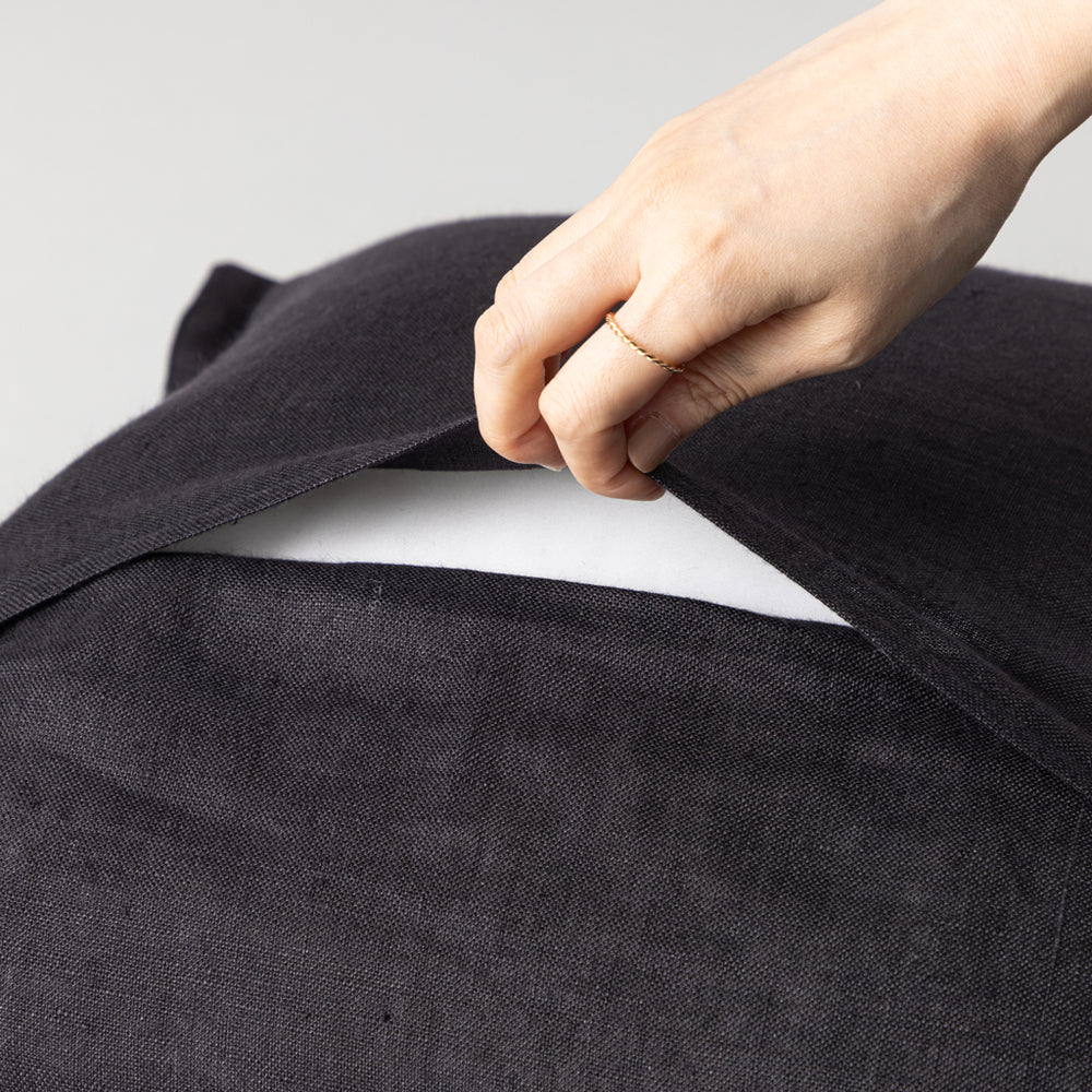 LINEN&DECOR× kuros'別注品】SAVOY クッションカバー 黒無地 45×45cm