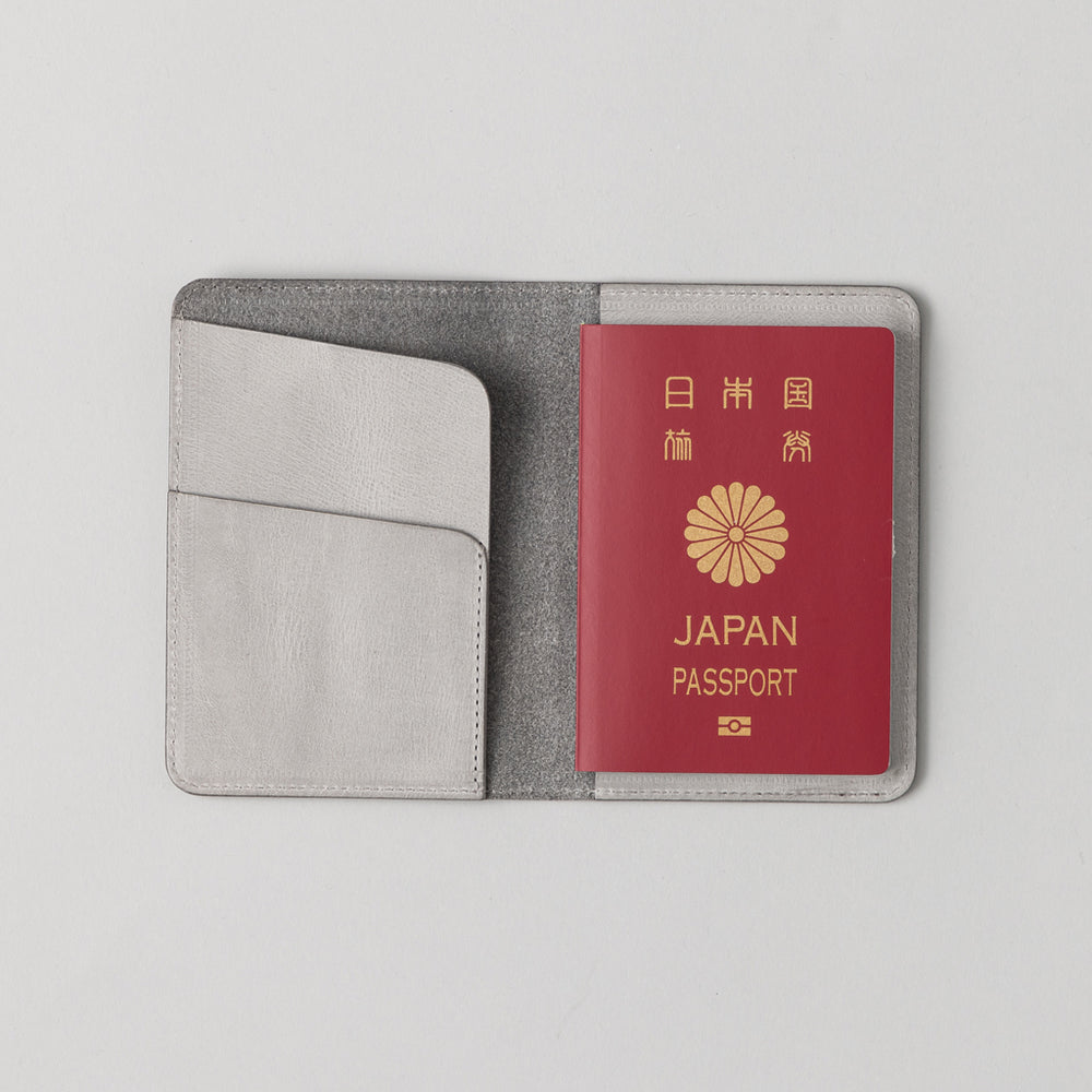 レザーパスポートケース Passport cover グレー – kuros.style