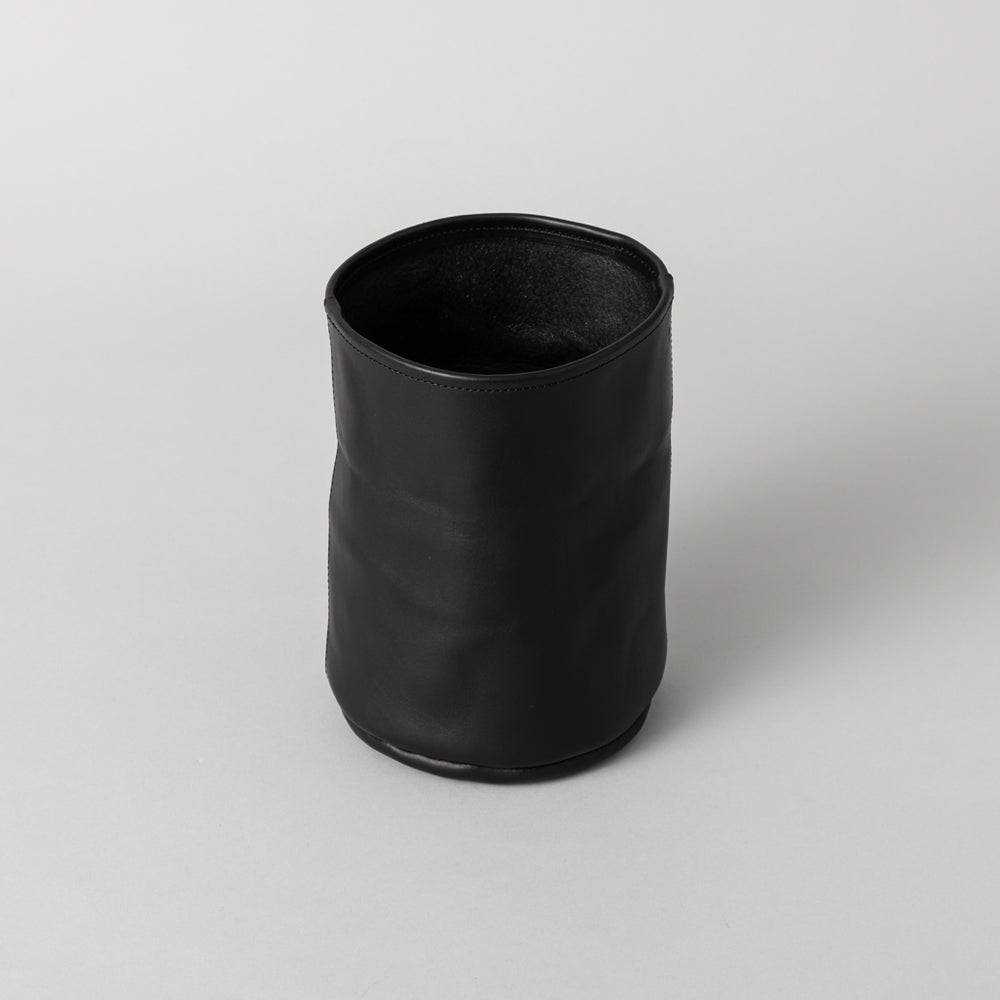 CHANEL 黒 ごみ箱 ダストボックス ゴミ箱 CHANELのおすすめ商品とおしゃれな実例 ｜ RoomClip