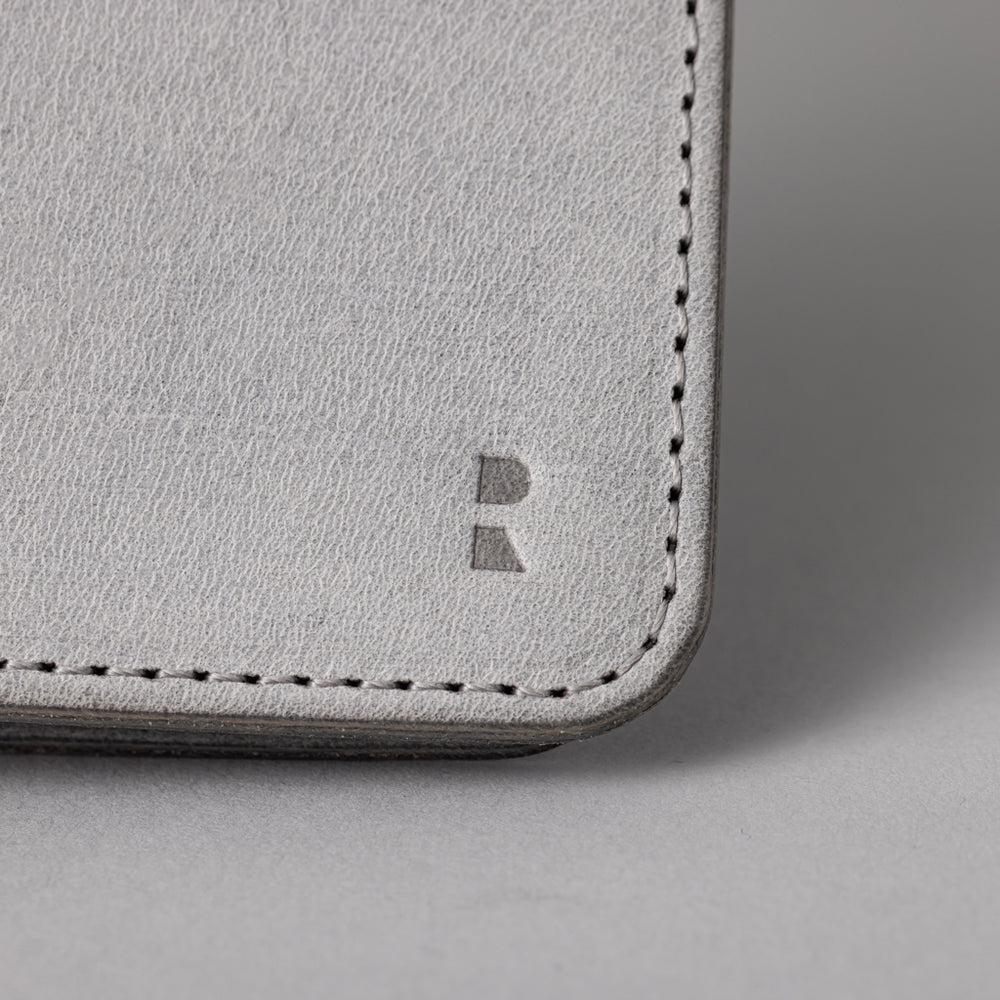 レザーパスポートケース Passport cover グレー – kuros.style