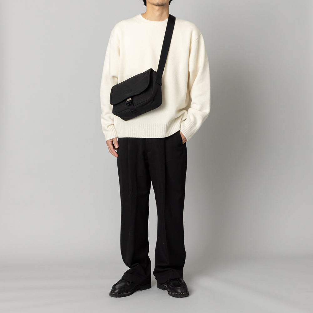 ONLINE限定】ふかふか塩縮ナイロン ミニメッセンジャーバッグ – kuros