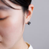 【tane×kuros'別注】 珊瑚ピアス S