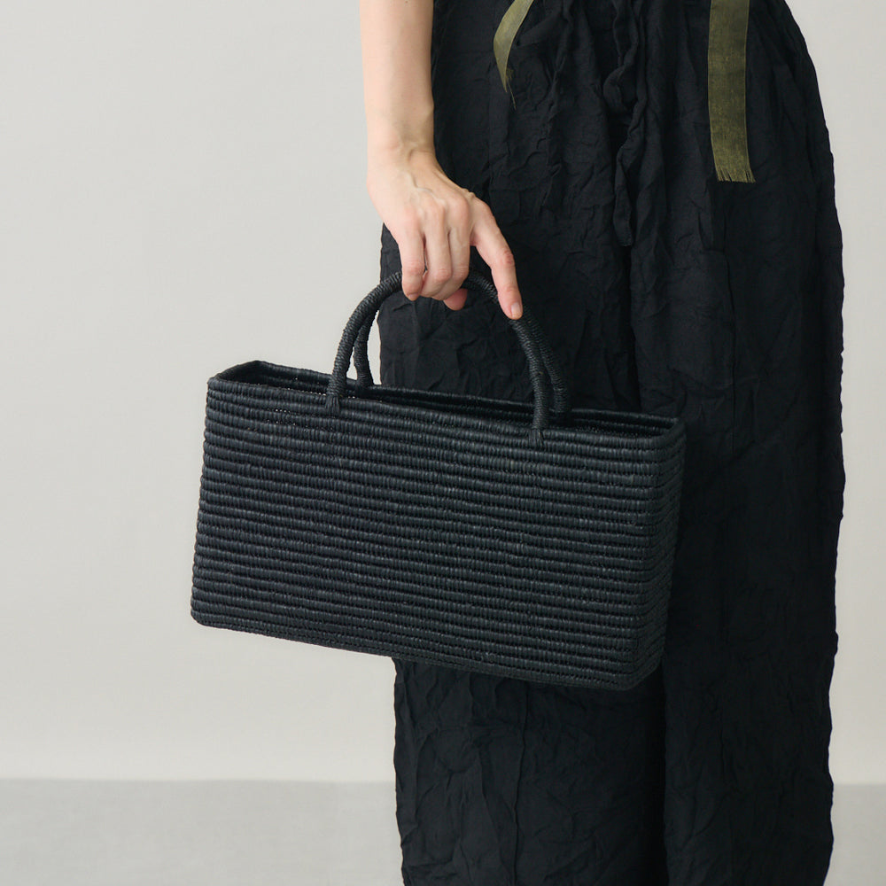 kuros'別注】ラフィアカゴバッグ浅型 M – kuros.style