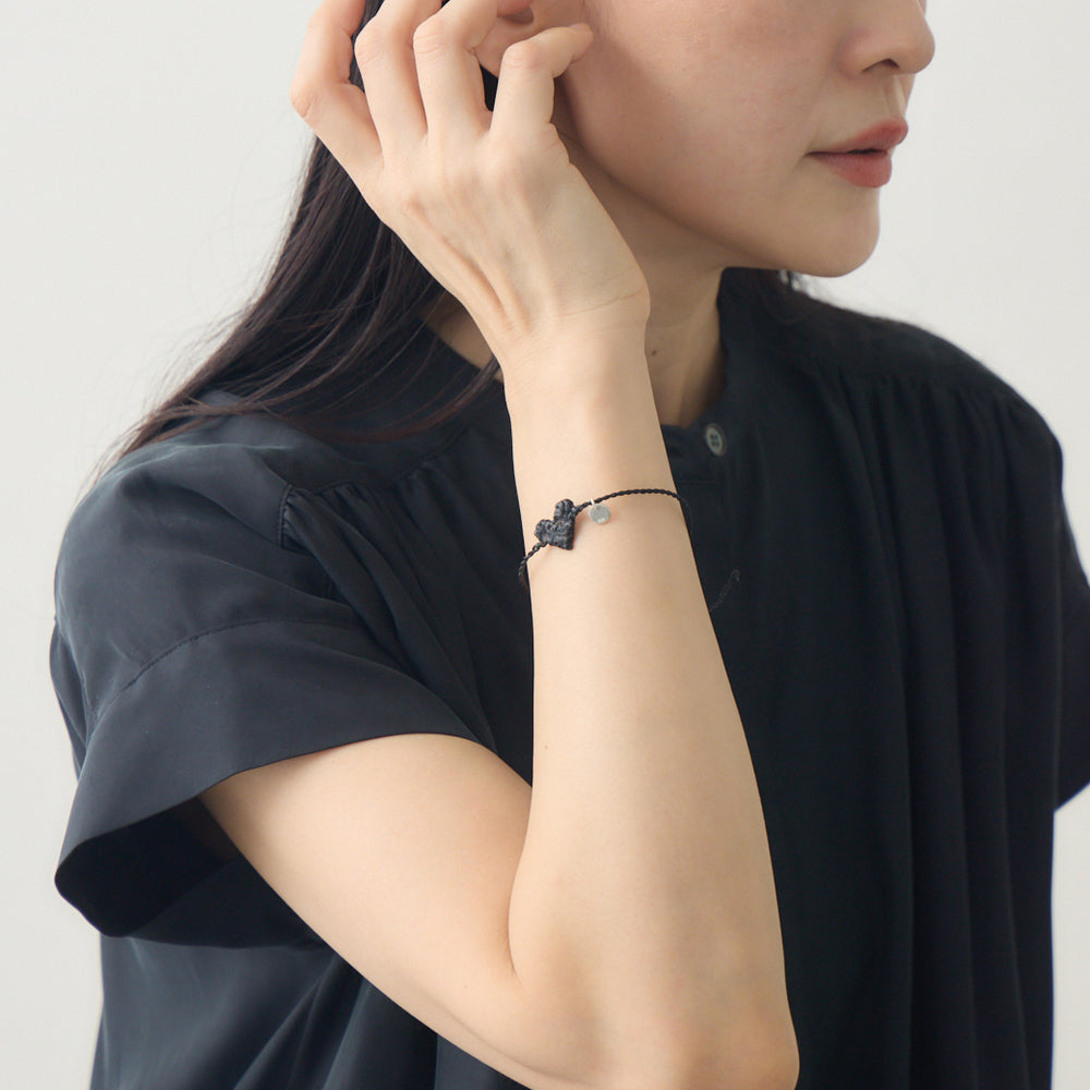 kuros'別注色】Macrame Corazon Bracelet ハートブレスレット – kuros