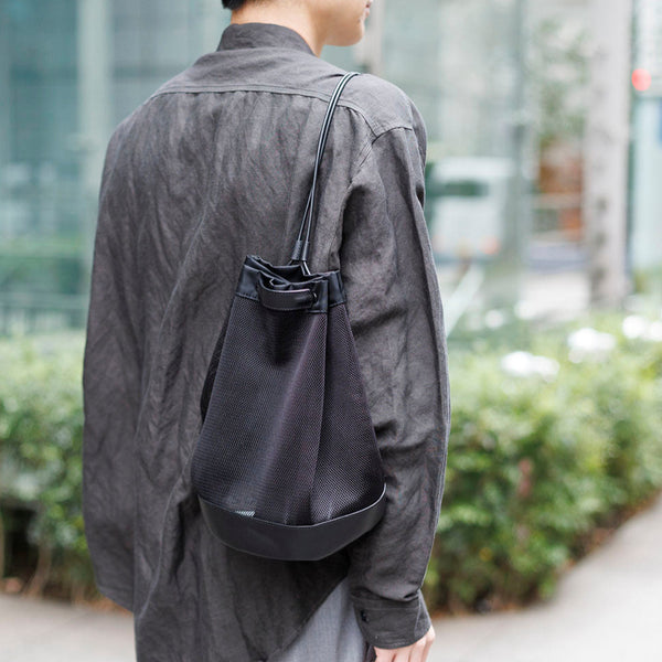 軽量 コーデュラメッシュ × レザー 3WAYショルダー巾着バッグ 黒