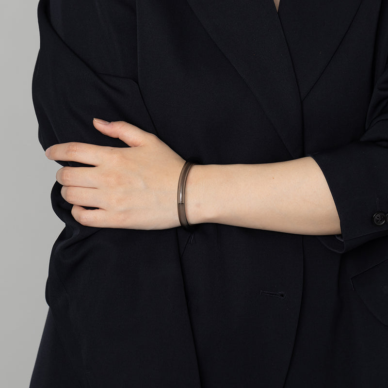 captured bracelet ブラック