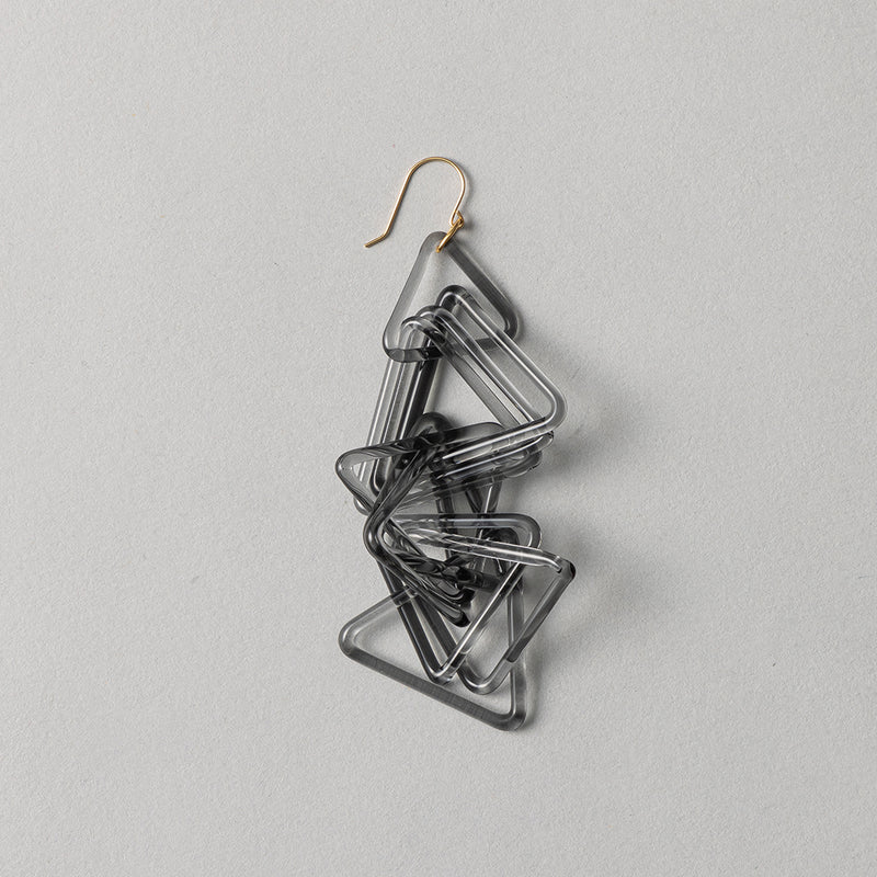 triangle earring (L) ブラック