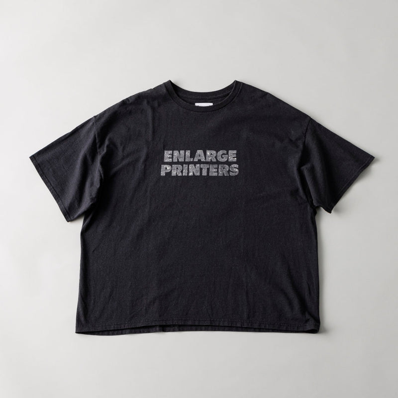 LOGO S/S TEE-BLEACH｜綿100％ ユニセックス 黒