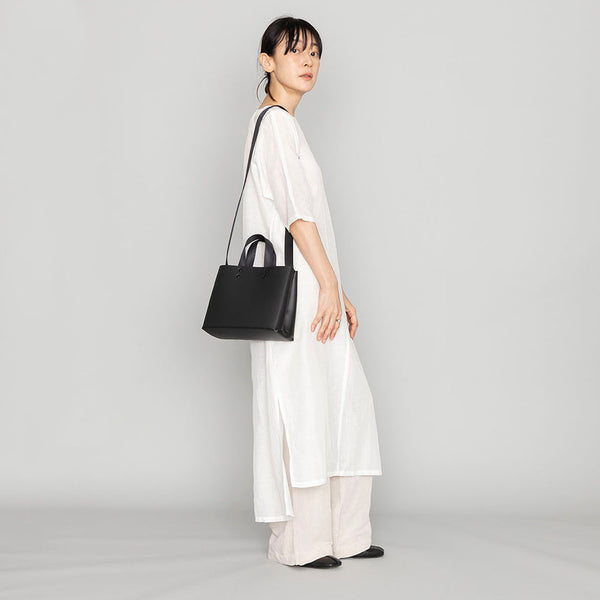 【軽量｜撥水】SEAMLESS TOTE BAG トートバッグ S 黒