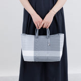《フェア対象》【OJO DE MEX×kuros'別注】Plastico CAGO Tote Chico CROSS LINE シルバー×ホワイト S