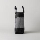 《フェア対象》【OJO DE MEX×kuros'別注】Plastico CAGO Tote Regular ROMBO ブラック×ホワイト M