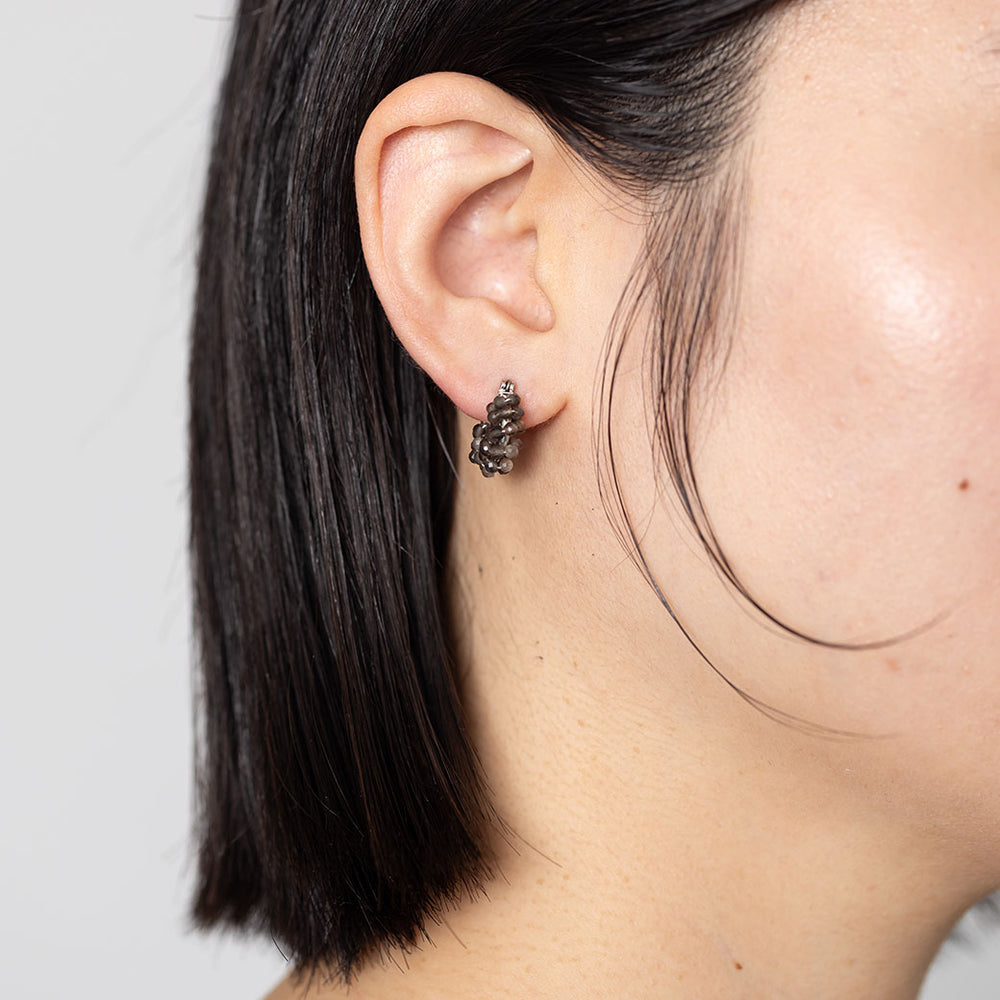 tane×kuros'別注】珊瑚フープピアス Sサイズ – kuros.style