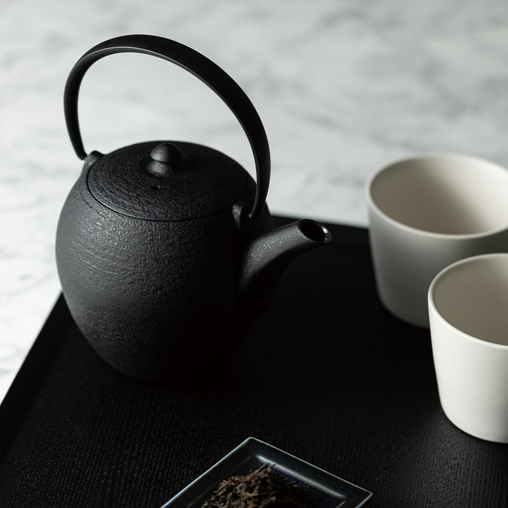 山形鋳物 急須 ティーポット MAYU TEAPOT SS 箱入り – kuros.style