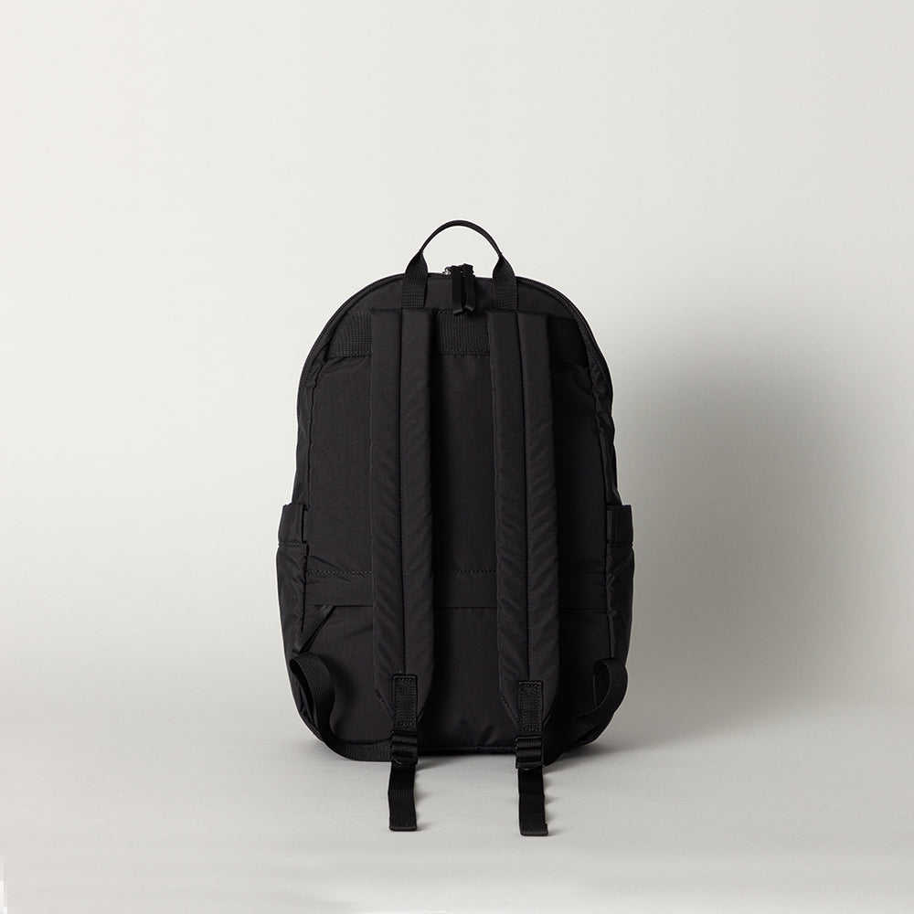 リサイクルナイロン リュック S 日本製 再入荷】軽量 リサイクルナイロン リュック S 日本製 – kuros.style