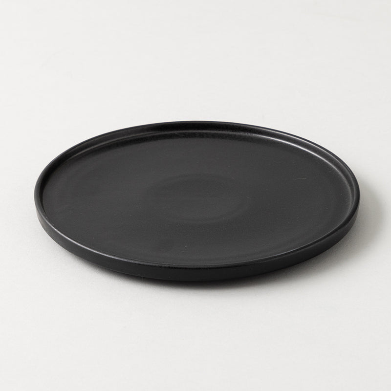 美濃焼フラットリム プレート皿　マット黒
